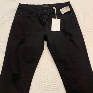 KanCan Estilo Black Cropped Skinny Jean - Sz 11/29